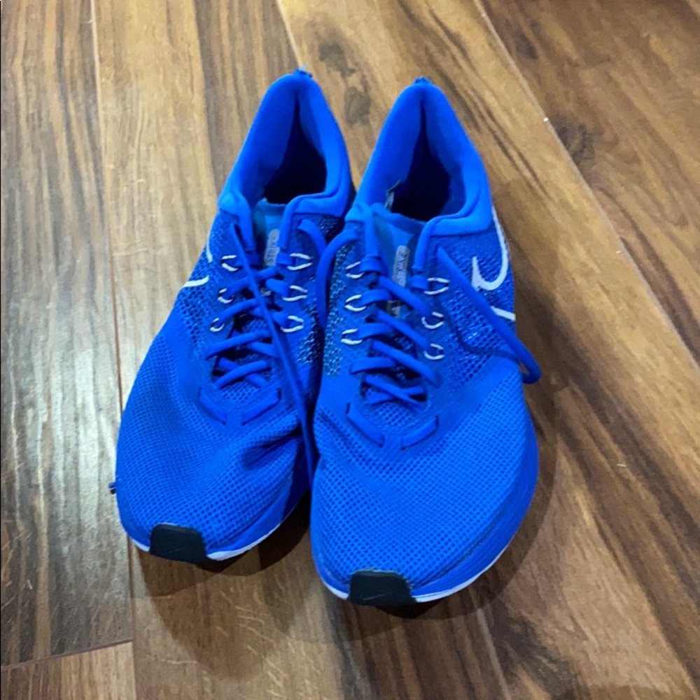 Blue men nike zoom shoes